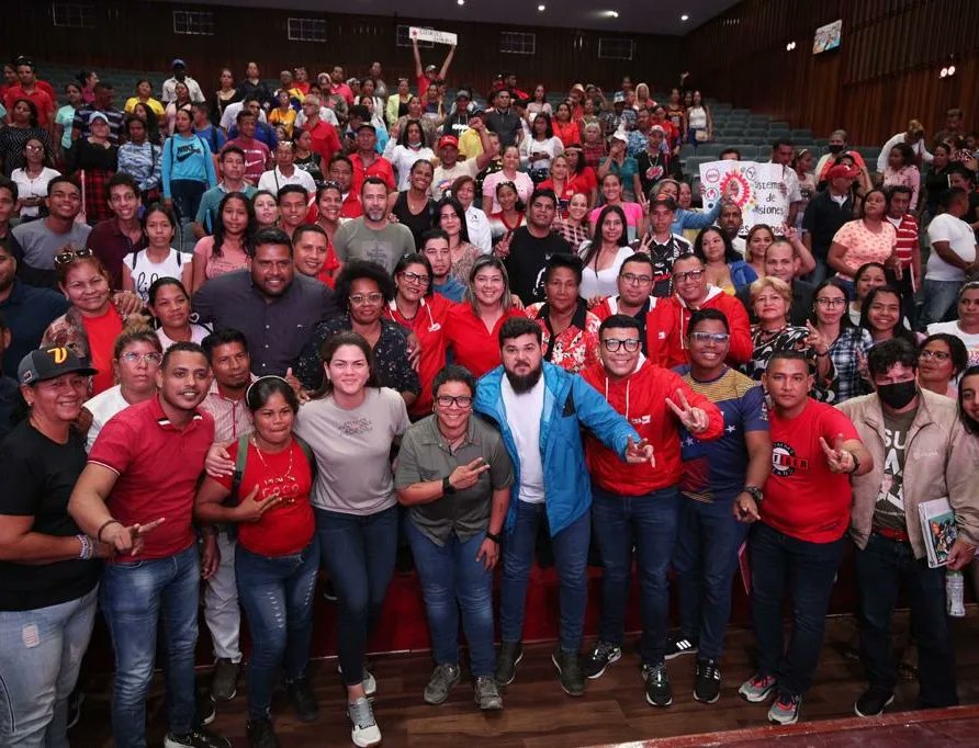 Junto a los equipos de Misiones y Grandes Misiones del <a href="/PartidoPSUV/">PSUV</a> en el estado Monagas, seguimos profundizando en la organización para el cumplimiento de la agenda social, a 9 años de creación de las Bases de Misiones Socialistas. <a href="/NicolasMaduro/">Nicolás Maduro</a>
#VenezuelaEsUnionYCooperacion