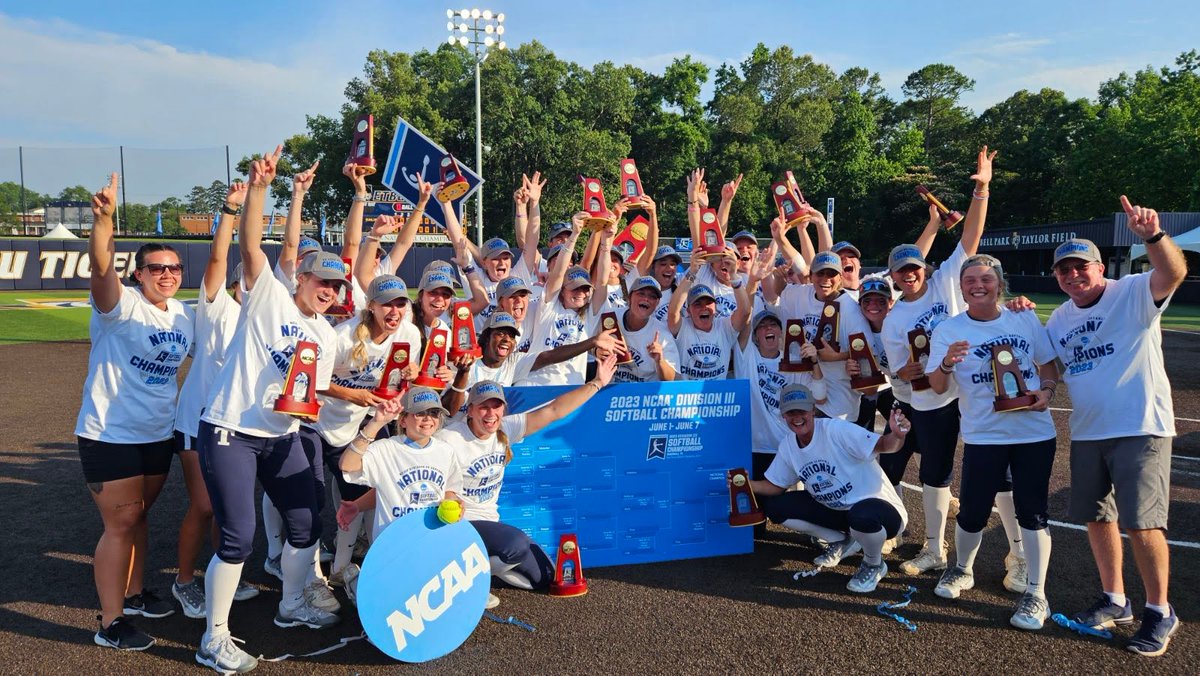 NATIONAL CHAMPIONS 🔥🔥🔥

The <a href="/TrineAthletics/">Trine Thunder</a> softball squad is the first-ever team in the #D3MIAA to win the NCAA DIII Softball Championship! 🥎

Huge congrats to the Thunder and what a way to end the season!

#MIAAsball