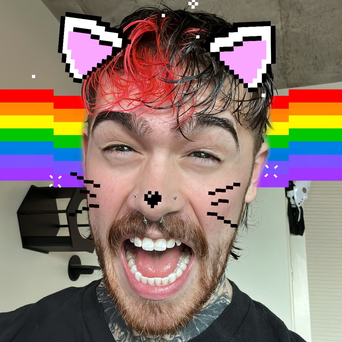 I.C.E on Twitter: "Streaming on twitch rn https://m.twitch.tv/itsiceithink"