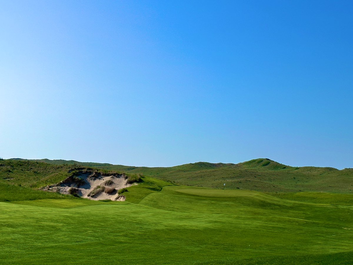 Top100Rick's tweet photo. Sand Hills - #8/Top 100
1995 - Coore/Crenshaw 

Bill & Ben were given a giant canvas and they chose to let nature dictate the course. They moved little dirt and simply found the golf holes that were provided. 

It’s rugged, wide, and visually stunning. You discover more and more with each play. The wind can then add a new element, though we got very little. 

It’s not just an important course in golf history, but it’s one of the purest golf experiences you can have. You are isolated with only the game when you walk the fairways here. (And it’s a great walk.)

One of the finest golf courses in the world. Blessed are all those who get the chance to see it.