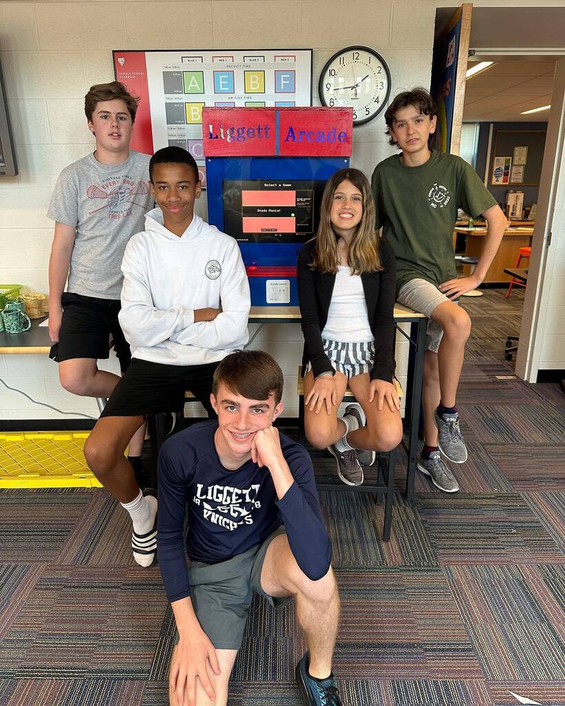 thenerdyteacher's tweet photo. Students completed the @msmakecode arcade cabinet and students lined up to play the student coded games. Even Mr Rossi lined up to take his chances playing Shade-Mania! #KnightsForge #MakerEd #CAforAll #STEM #STEAM Coding #TeachersOfInstagram https://t.co/dCTczvSzZ1 https://t.co/EDWtngFweF