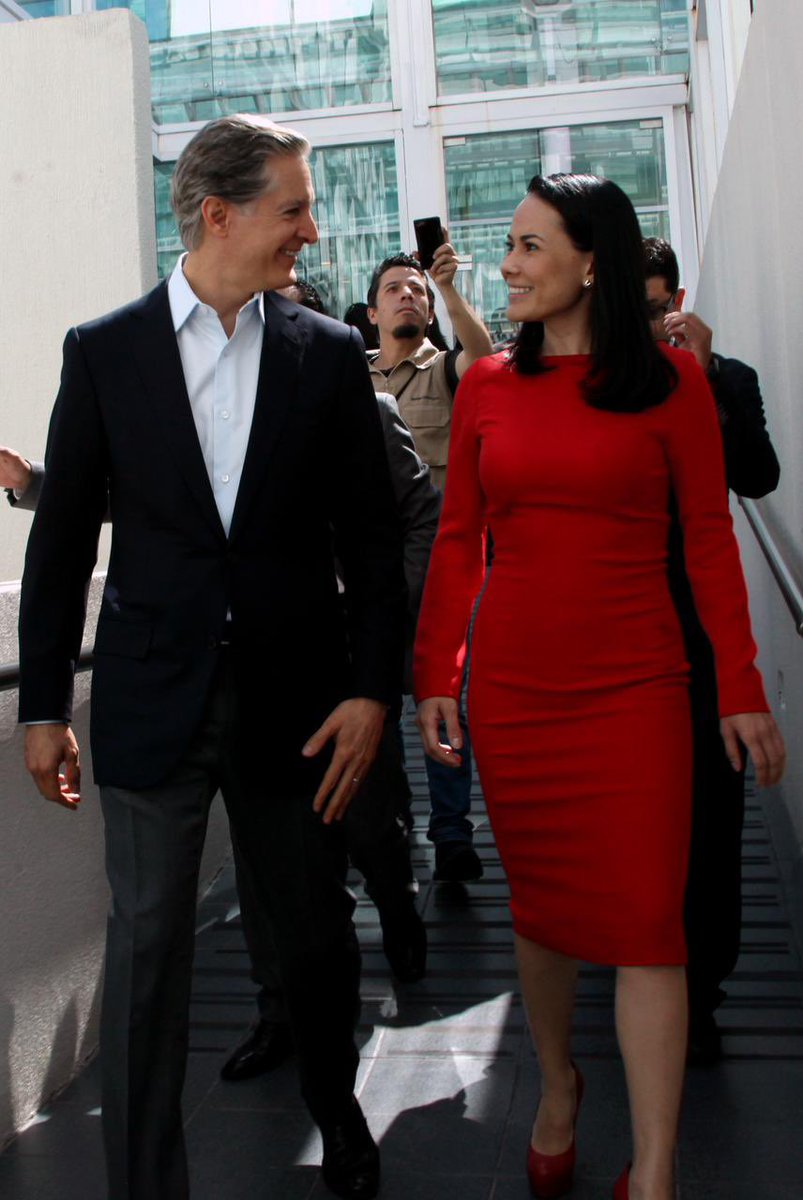 Necesitamos caminar juntos, necesitamos de las capacidades y de los talentos de todos. Ha sido un largo camino en el que los aliados han sido fundamentales para construir y avanzar.  Con <a href="/alfredodelmazo/">Alfredo Del Mazo</a>, me ha tocado enfrentar muchas batallas, particularmente en el 2017, en el