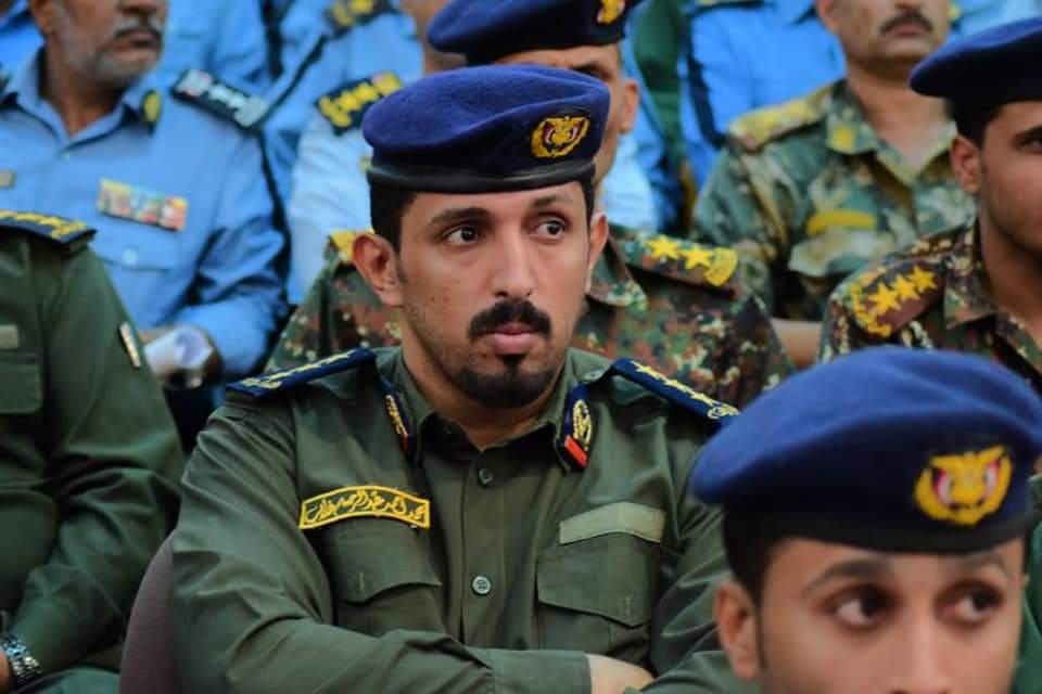لست أنسان بلا أخطاء لكني

لست ممن يخون وطنه أو يتآمر عليه