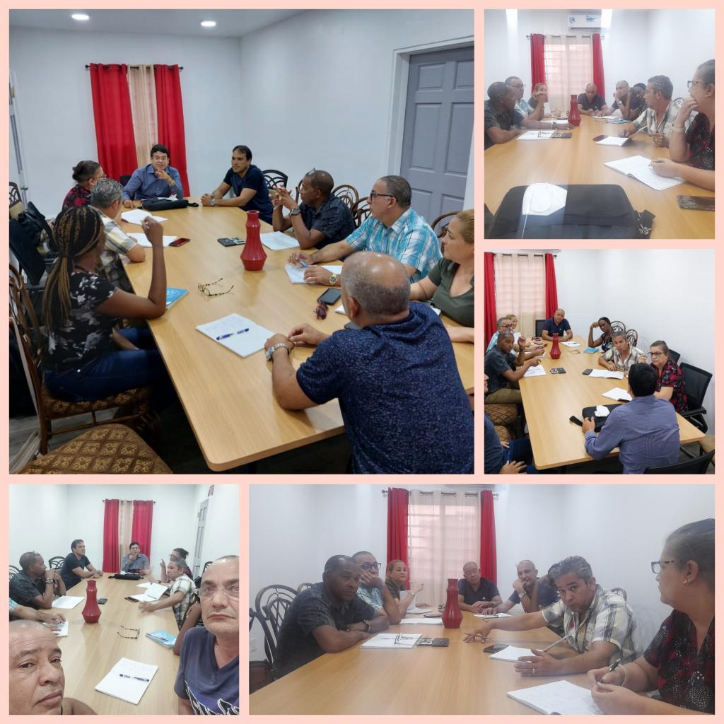 #BrigadaMedicaAntiguaBarbuda
Se desarrolla consejo de dirección de junio. Se definió la nueva acomodación,  las actividades por fin de misión y el cumpleaño colectivo, vuelos, carga no acompañada,  la estrategias para el cuidado y control de los medios y otros temas de interés.