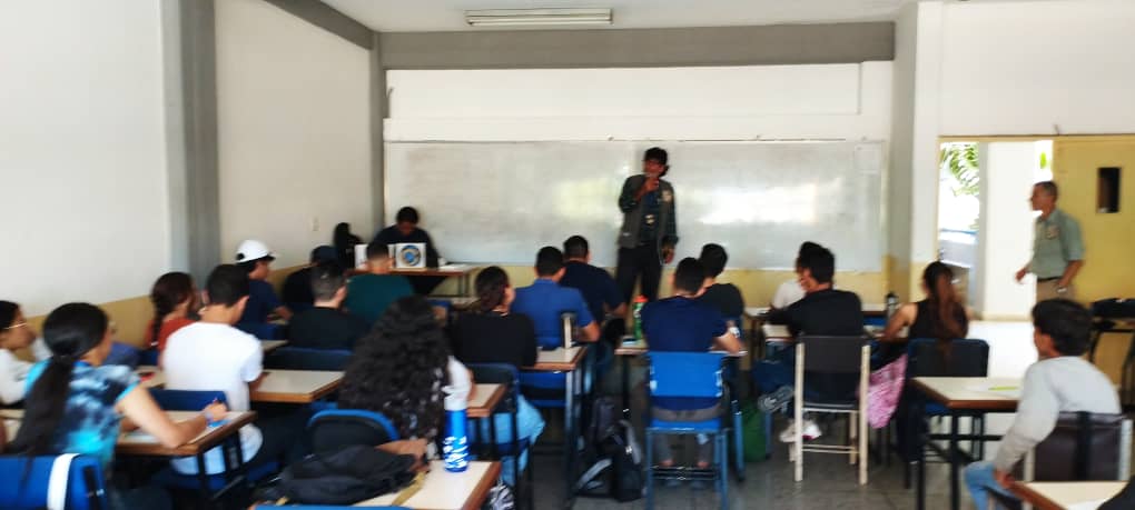 #Econintech complacido profundamente de poder llevar #Taller a más de 68 jóvenes estudiantes de #Economia en las dos sesiones de hoy. Agradecidos con el Prof. <a href="/oswaldojleal/">Oswaldo Leal</a> por su apoyo incondicional.
.
.
<a href="/AtlasNetwork/">Atlas Network</a>