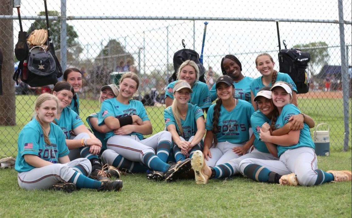alisonLmoore19's tweet photo. Had so much fun in Oklahoma City watching the WCWS games and going 5-1 with my team!! Can’t wait for this weekend at the Owl City showcase! @boltswilson2425 @YHC_Softball @SPHS_Softball https://t.co/KOmlCBxYcD