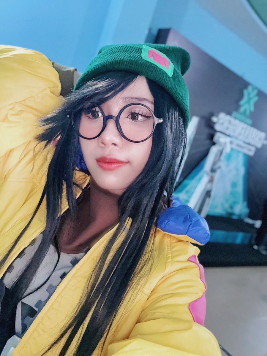 KitGatto's tweet photo. Late post but thank you for an amazing event 😆
Got to see some amazing plays and learned a lot new set ups which is so coollllll
Once again, great event ❣️ VCT Split 2 ✌️
#Kitag #TierOneVietnam #BeTrulyTopTier #TierOneEnterainment #Killjoy #Valorant https://t.co/IeDNgAEP5K