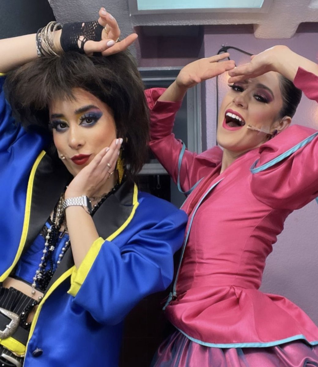 ✨ <a href="/mariaelisagama/">María Elisa</a> y <a href="/AitzaTeran/">Aitza Terán</a> un duo perfecto que podrás disfrutar en #MentirasElMusical. 

Descubre el rol de elencos directo en nuestra app ¡Descárgala ya! iOS aquí: apple.co/3j4tRtm o Android aquí: bit.ly/MenAndroid