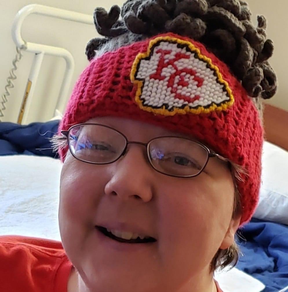 @PatrickMahomes Hi from
Scotland. I only know who you are because of the amazing woman in this photo. Her name was Megan, she lived in MO, she was the biggest Chiefs fan, and you were her favourite. We lost her last night and we are heartbroken.  💔