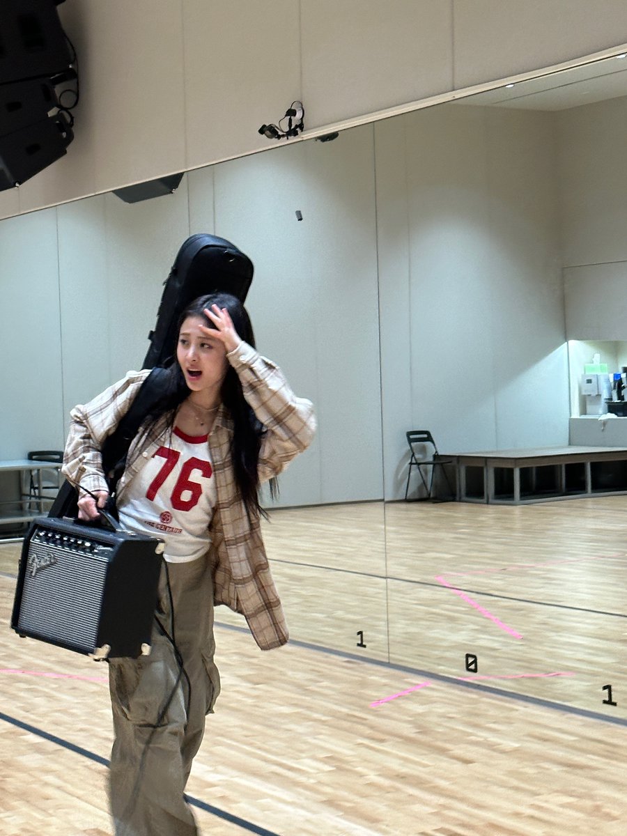 230608 #허윤진 위버스 포스트 업뎃

🐶 이브 프시케 그리고 실음과 윤진의 퇴근