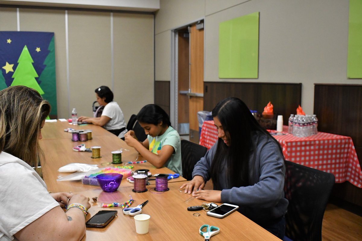 Authors @andimJULIE and @nataliecparker mingled with excited teen fans yesterday afternoon for the Craft Barn event before the book launch of Julie Murphy's CAMP SYLVANIA.