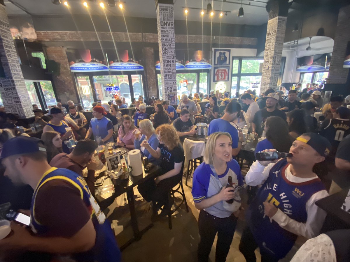 DNVR bar looking good tonight!!!

#milehighbasketball #familyon3 #DenverNuggets