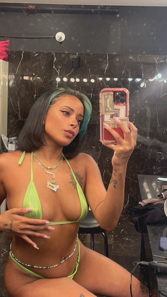 fairy gemmother 🧚🏽‍♀️ tweet media