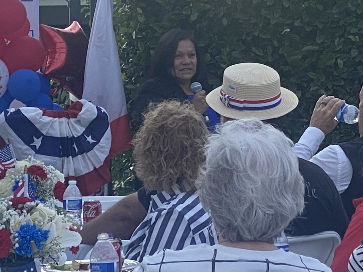 Serpa4Treasurer's tweet photo. I got out to support Leticia Castillo for Assembly with @BiancoSheriff this evening! ๐บ๐ธ
#Riverside #CastilloForAssembly #SerpaforCongress #Congress #California https://t.co/nBjQaD8zGX