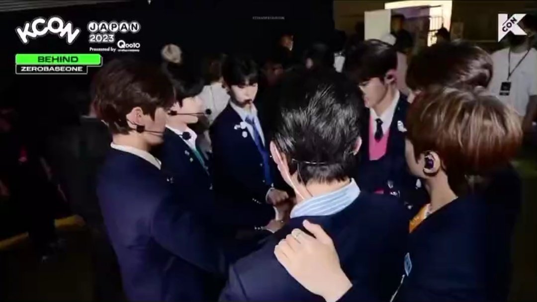 1. lack of closeup and clear magazine shots
2. no solo portions on the kcon behind ep 2
3. no solo parts in the reality show teaser
4. not included in the group chant

they haven’t debuted yet but the ricky erasure is just becoming worse... like ricky is a zb1 member too hello