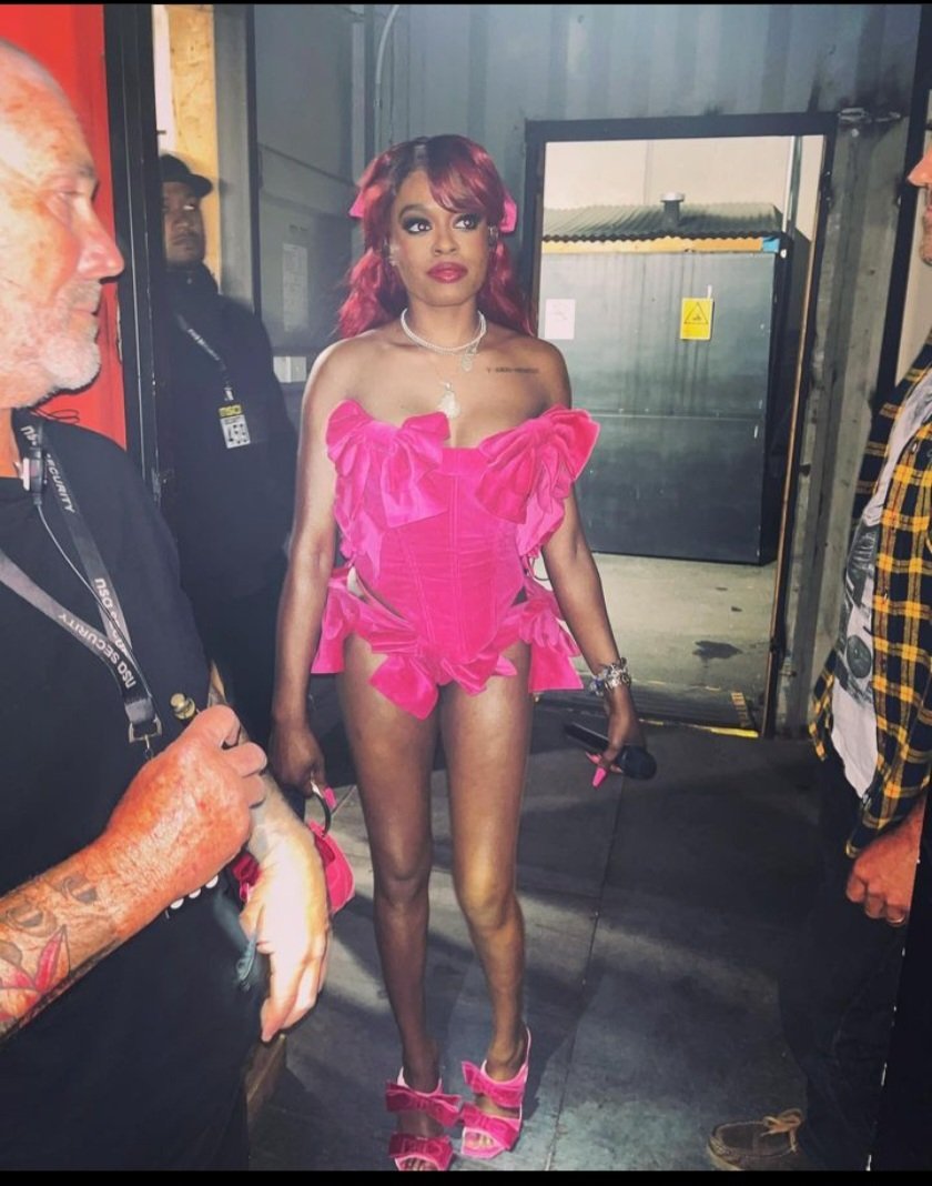X_Clusive87's tweet photo. @AzealiaNews @DCYOUNGFLY wasn't lying when he called you ugly. Ugly on the outside and inside, has nothing to do with your skin tone. You mad you went on @WildNOut got roasted THATS WHAT HAPPENS ON THAT SHOW & YOU NOT THE 1ST, THE LAST, OR ANYONE SPECIAL FOR OT NOT TO HAPPEN TO #3REAL https://t.co/zke5Njo4HG