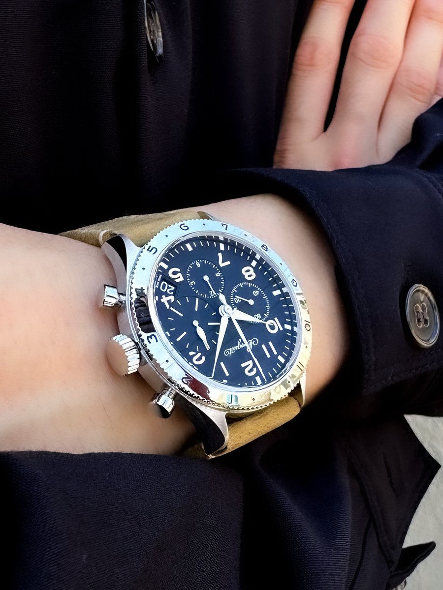 hassin_jeweler's tweet image. ブレゲの話題の新作、TYPE XX CHRONOGRAPHE 2067は”正当パイロットウォッチ”。
業界最先端のクロノグラフ機構と、民間用モデルの系譜を継いだデザインが魅力です。hassin.co.jp/blog/watch/bre…
＃ブレゲ ＃TYPEXX ＃パイロットウォッチ ＃新作 ＃時計 ＃腕時計 ＃時計好き ＃おしゃれ #最先端 #高級時計