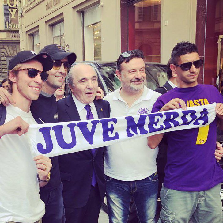 l4_p4tr1z14's tweet image. Buongiorno Commisso!

Il KARMA è quella cosa che quando ti prende…non fa LETTERALMENTE sconti dell’ultimo minuto! 😅🤣
#ConferenceLeague 👋