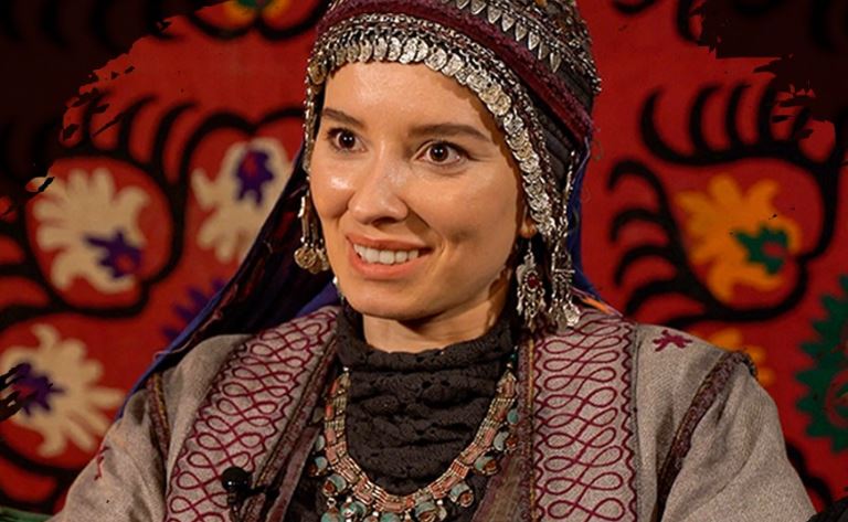 ¡El personaje de Ayşe Hatun en la serie Kuruluş Osman se convirtió en un hito para la carrera de Açelya Özcan! dlvr.it/SqL685