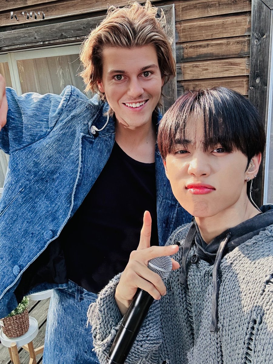 [#K909맛보기]

#Ruel 과 #선우 의 특별한 만남!
사진📸으로 미리 만나보세요🫶

#루엘 @oneruel
#SUNWOO #THEBOYZ @IST_THEBOYZ