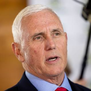 LangmanVince's tweet image. Describe this guy in one word 👇