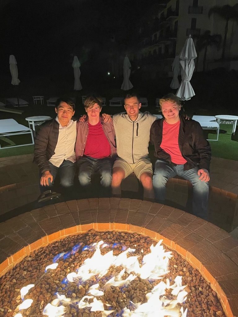 spizzwink's tweet photo. Spizzwinks in SoCal! We road tripped under the Blue Skies of the pacific coast to the surprisingly un-sunny city of angels. From performing in scenic Laguna Beach to meeting the awe-inspiring math icon Terence Tao, the ‘Winks had a blast spelunking LA/Orange county. https://t.co/lNAl44DPMG