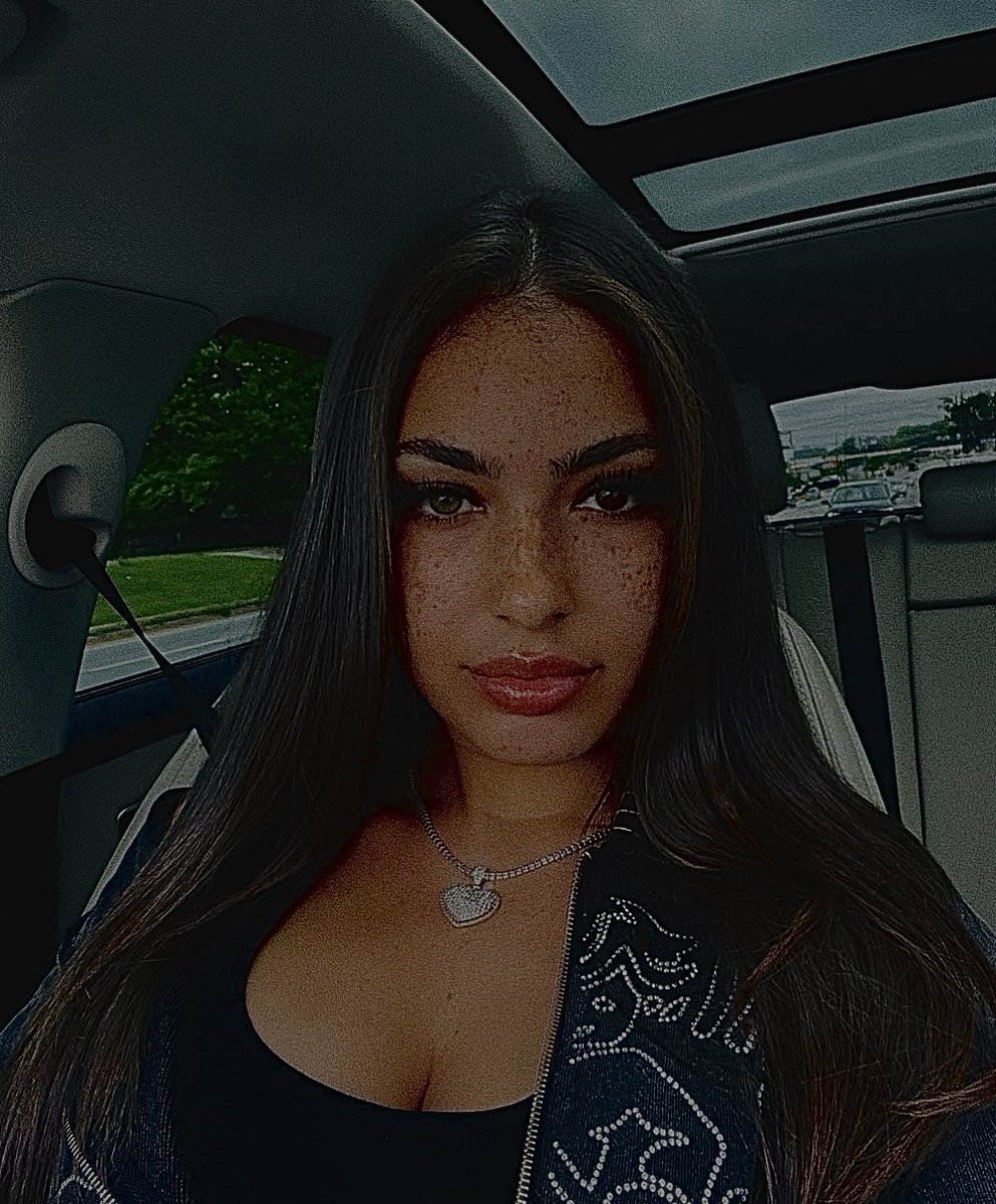 𝐋. on Twitter "ᅠ ᅠ Black looks good on me, but it would look better in