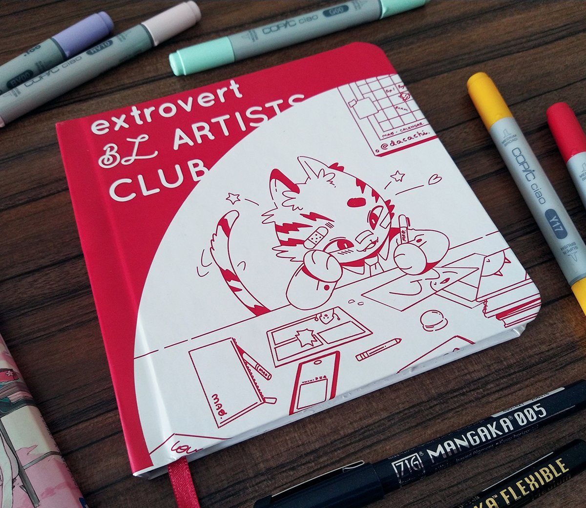 DacachiArt's tweet photo. Sketchbooks 📓✏️😸
https://t.co/BzYCwZHT1s ✨
16 x 16 cm hardcover #sketchbook ~
#blreadersclub 🐱 https://t.co/hX2LDLlQK9
