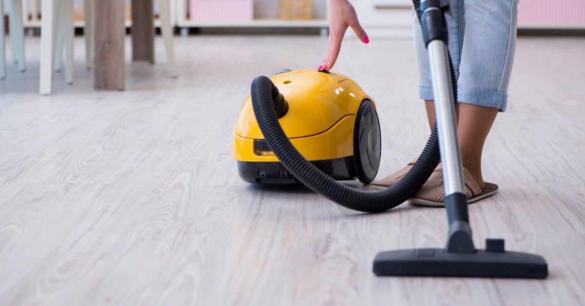 Im Jahr 1869 patentierte der Amerikaner Ives McGaffney den ersten Staubsauger der Welt.