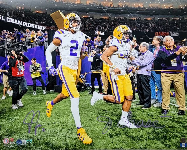 #AGTG I’m blessed to earn a offer from My home state school The Louisiana State University @Coach_Hankton @CoachCarterLSU @drobalwayzopen @CoachSweeny @FootballDesoto @AndrewHatts @Jason_Howell @coachwvde @CoachHouston4 @BHoward_11 @RivalsCole @Perroni247 @GPowersScout…