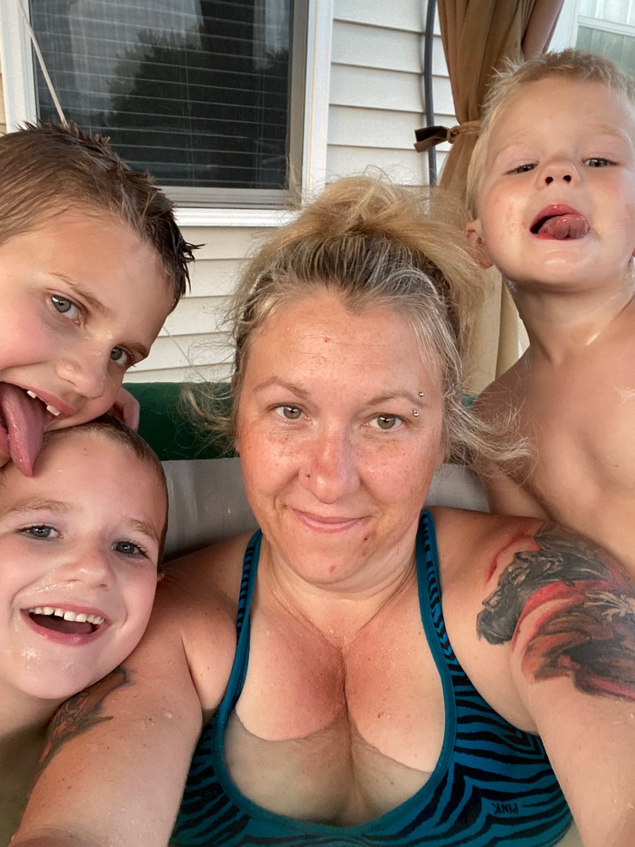 DeadMom3's tweet photo. Enjoying some hot tub time with my favorite guys! 💙
Don’t mind the messy hair and no makeup! Been outside working all day! https://t.co/BPpb8WUP6i