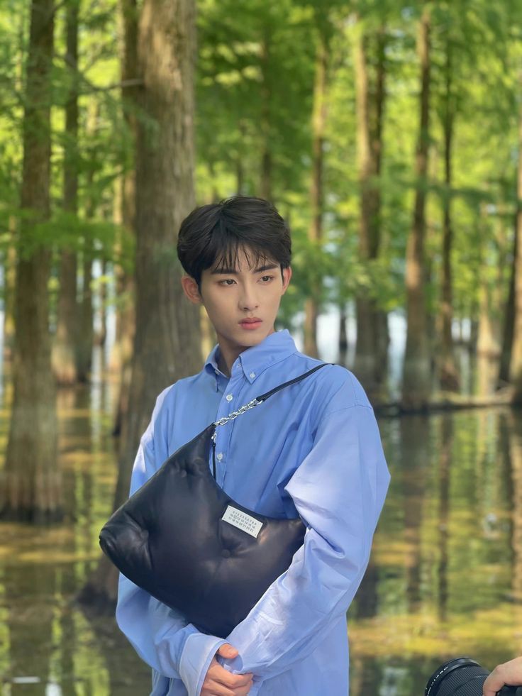 wwfolder's tweet photo. winwin visual >>>>>>>>>> https://t.co/xsS0V1J9yy