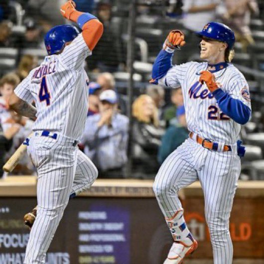 CaseyJ_516's tweet image. Tie ball game! Baty now with the bases loaded. Join your buddy in HUGE hits! #BATY