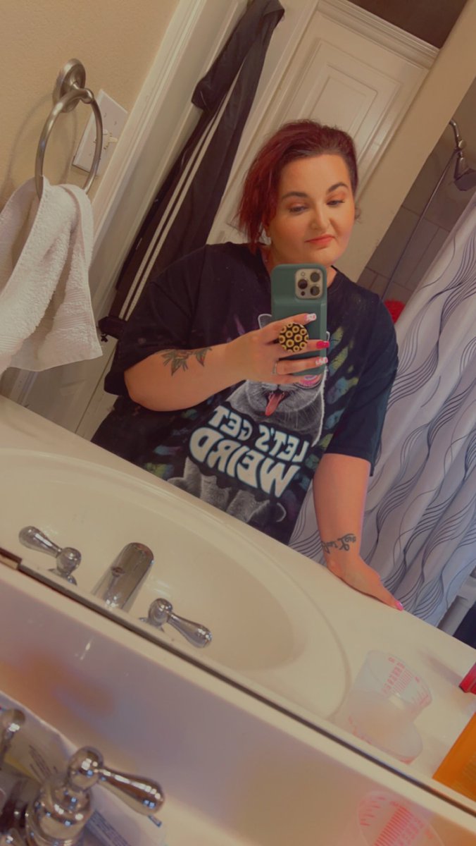 Katykat080497's tweet photo. I never post on here. What’s up? https://t.co/Te8017Y6bx