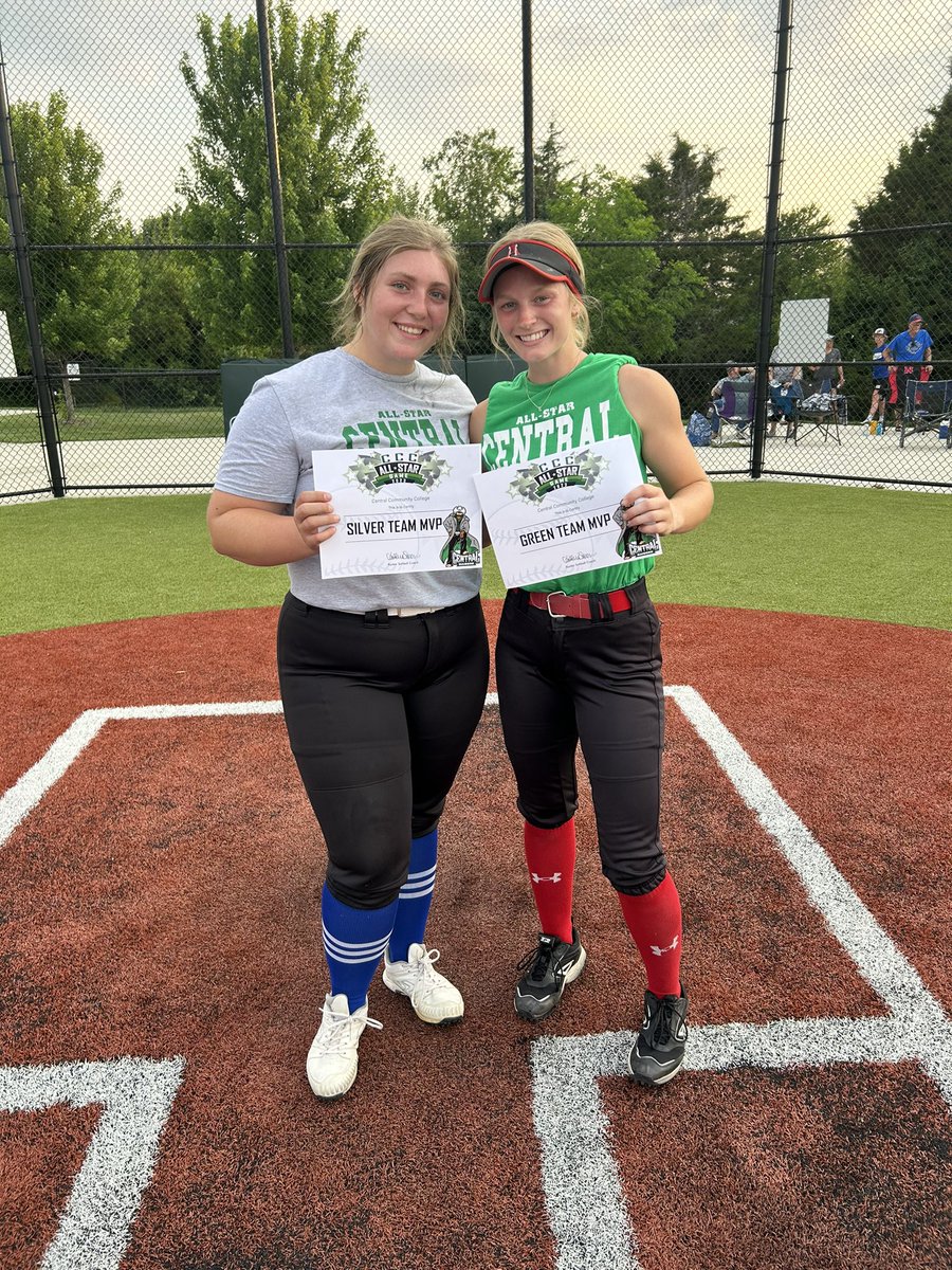 CCCSoftball1's tweet photo. Thank you to all the all-stars for coming out tonight &amp; representing their high schools one final time! 

Such a fun &amp; competitive group!  

Green Team MVP: Eva Fahrnbruch (Aurora)
Silver Team MVP &amp; home run derby winner going 13-20: Jordan Head (Hastings St. Cecilia) https://t.co/V9JUqkLJGG