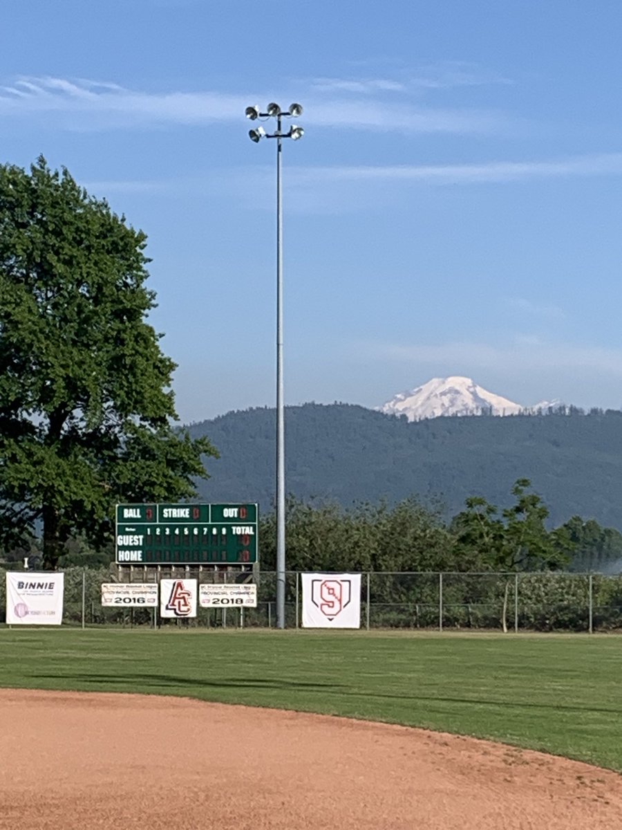 Game 1 of @Langleyblaze tourney with the @RoyalsElite06 at the beautiful #DelairPark in @City_Abbotsford BC whataview 🏔️ ⚾️ #thanksfortheinvite @BMBaseballinc @Bram_Sr_Royals