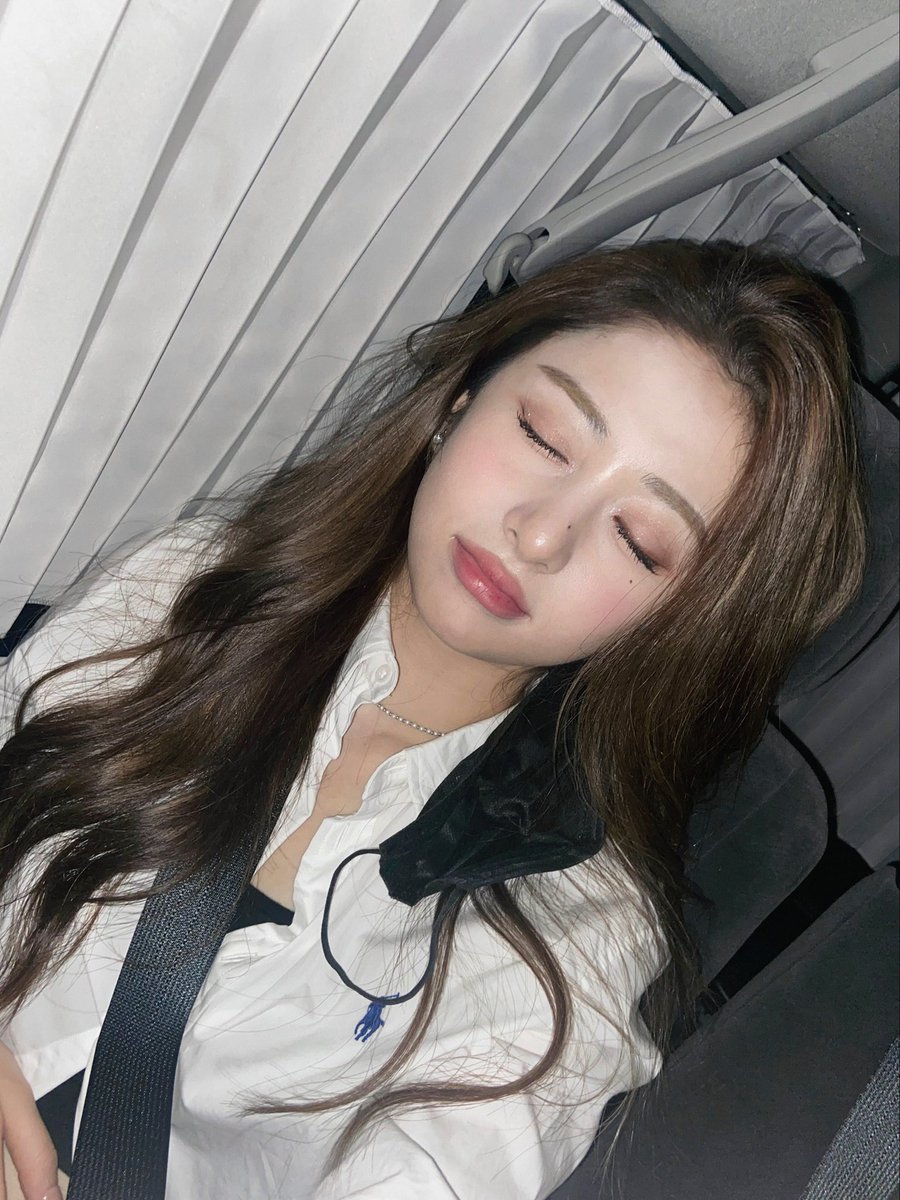 yunjin tweet media
