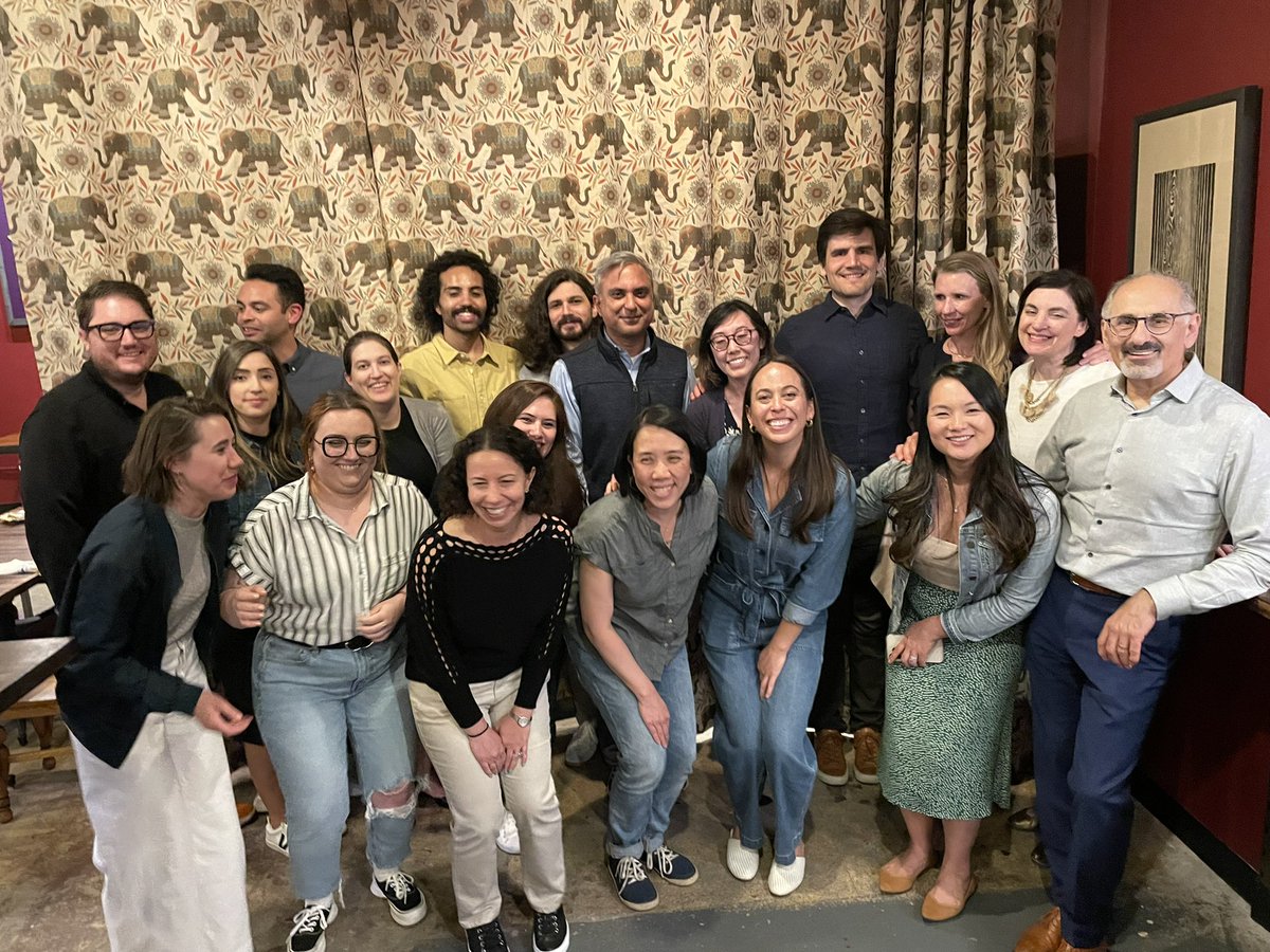 CatGaoHow's tweet image. @GLiunit, don’t go! We will miss you so much at #NUPCCM @NM_Lung! Looking forward to seeing the great things you accomplish!! @RKalhan @JoeBaileyMD @cjschroedl @peter_sporn @amyludwigmd