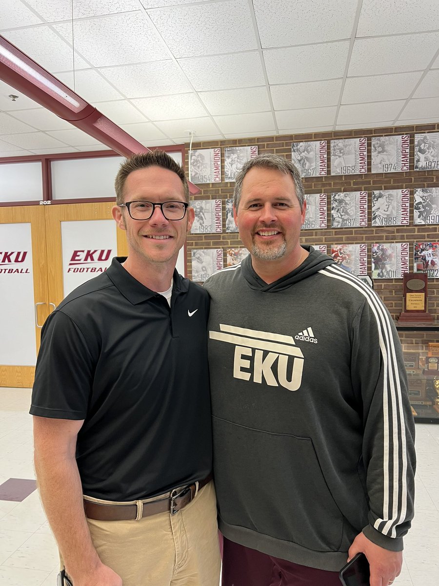 About twenty years ago, I got to make some friends that really know how to make great football players and great men @WKUFootball. They’re still doing it now @EKUFootball with @EKUWWells. Great to see you guys again! @Erik_Losey @MikeDDietzel1 #GoTops #GoColonels