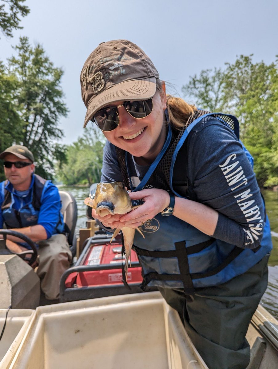 Summer Whitlow lab got to electrofish today!! #teamfish  #stjosephsriver