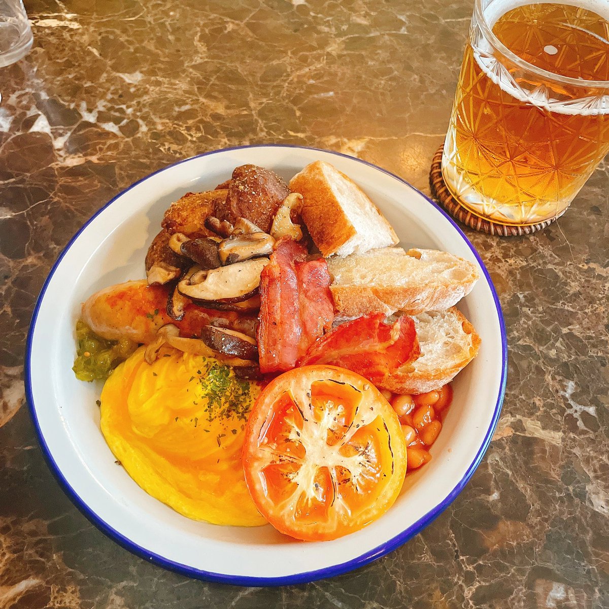 私はいつも中国式の朝食を食べます。
今日はお味変えます😀~