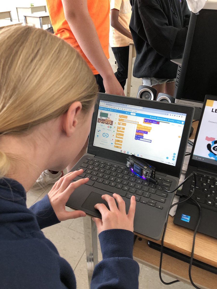 FatimaLeal21's tweet image. Today students started coding the #cyberpi to notify them if they sat too long. We had some good discussions about a healthy life style and how it’s important to move. @CaradocPS #logicsacademy @ms_ctobias #myfit