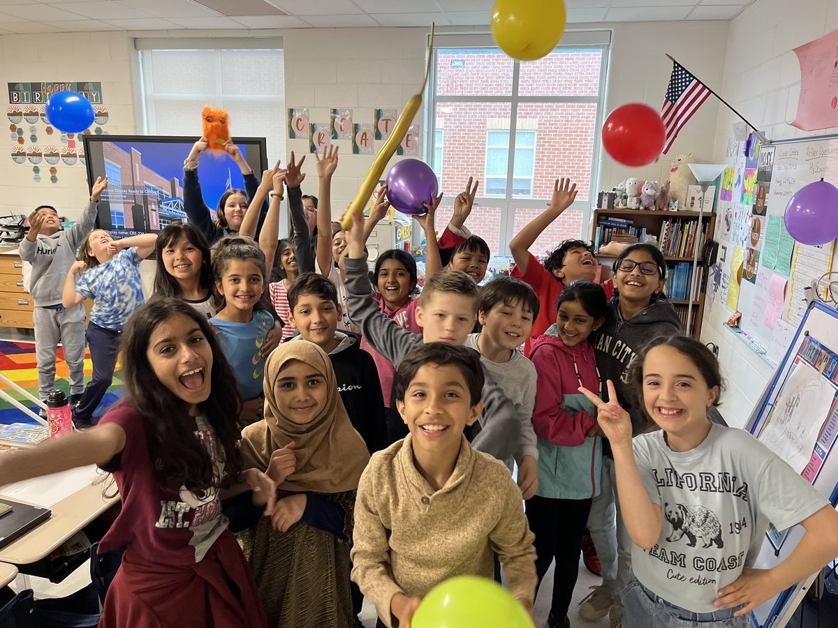Ms_Scoggin's tweet photo. It was a thumbs-up kind of year!! These kiddos will forever hold a huge piece of heart and I will never forget how much joy they brought into our classroom each and every day. ❤️ https://t.co/HeFV3UkoAS