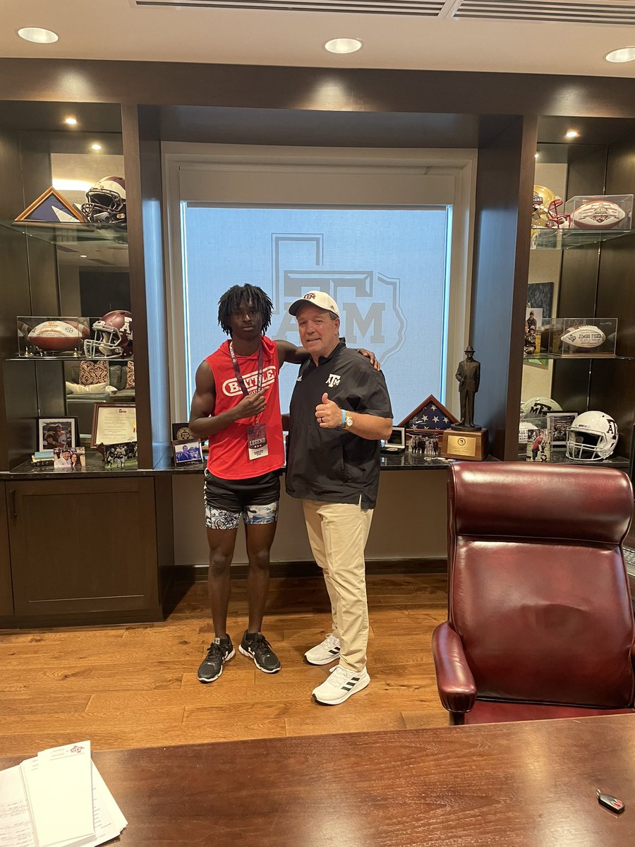 #AGTG After a great camp and conversation with Coach fisher I am extremely honored and excited to receive an offer from Texas A&M University. Gig Em 👍🏾 @Perroni247 @Stretchright @SWiltfong247 @BHoward_11 @adamgorney @GHamilton_On3 @WillieLyles @CAT_TAKEOVER @Jay_Havs @CoachG_Gtz