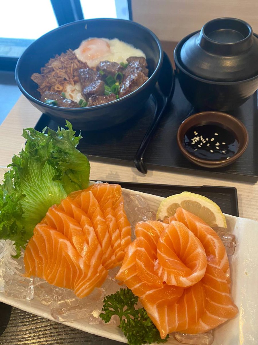 samhmwdy1's tweet photo. If you want to eat, eat it, don't treat your stomach badly https://t.co/4gw17Im7ZD