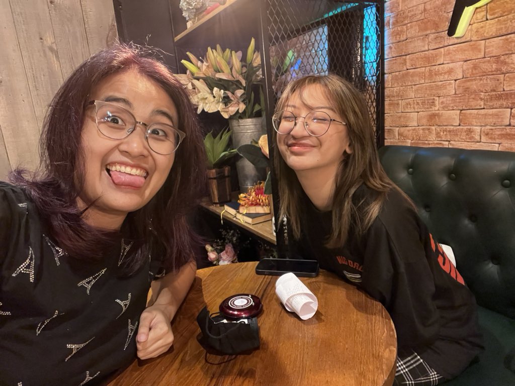 Tonight is the night!!!! Come join our single salubong party later at 10PM on the <a href="/StarMusicPH/">Star Music PH</a> channels! Hosted by VJ <a href="/aidelacruz/">Ai dela Cruz</a> ❤️❤️❤️