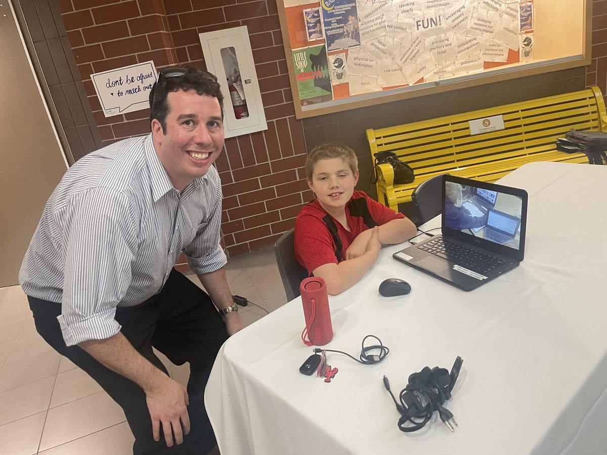 HRBurlington's tweet photo. Our Ignite Grant Award winner shared his amazing AT skills tonight at @HCDSB SEA Showcase. Thanks @learn_style &amp; @HcdsbSea for giving our students the tools &amp; confidence they need to support their learning journey.  💙 https://t.co/jWlJOjUdkF