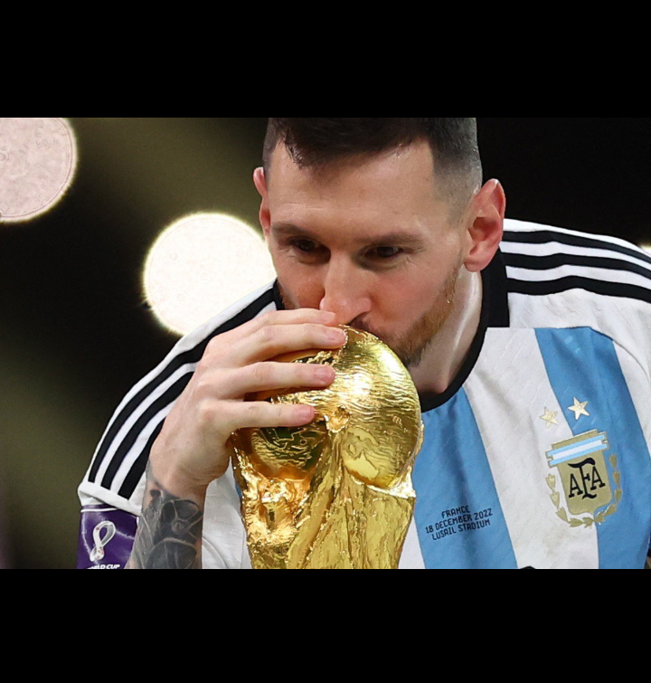 RicardopiaPrez1's tweet photo. Lo de Messi es entendible,no podía regresar al Barcelona por vergüenza,y tampoco podía regalar su talento por  tampoco dinero,y los Españoles tampoco se lo merecían,te felicito Leo por tú desición......te apoyo. https://t.co/PNhn2HSL28