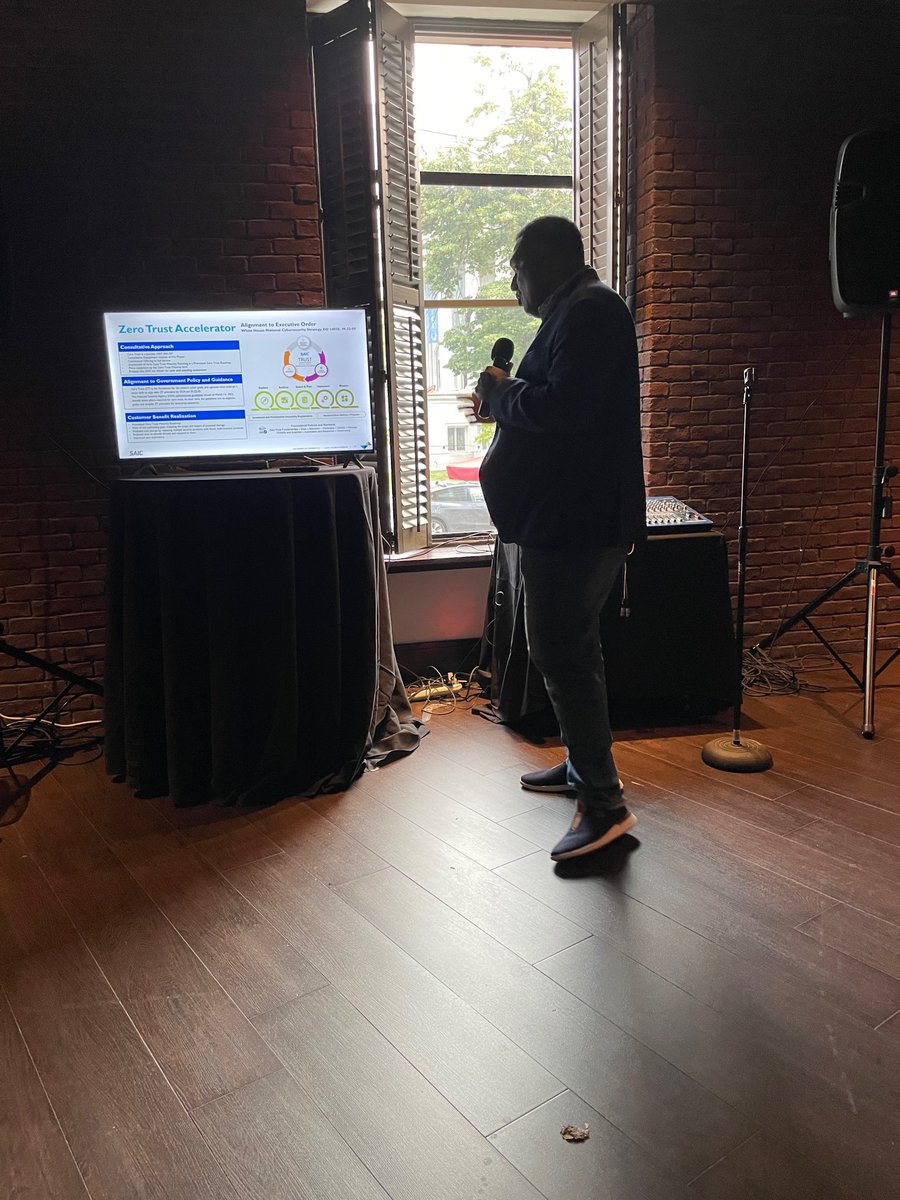 #SAIC Shawn Kingsberry <a href="/awssummits/">AWS Summits</a> presenting on #SAICs CloudScend offering...industry transforming #cloudsecurity #orcasecurity #ThoughtLeadership