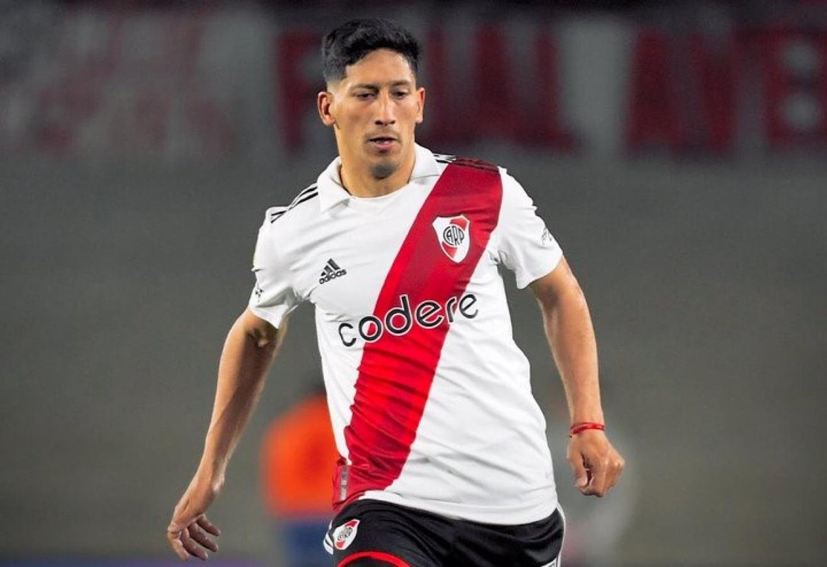 Arrodillense y chupenle la japi a los mejores jugadores del futbol argentino. Y obvio, los 2 de River